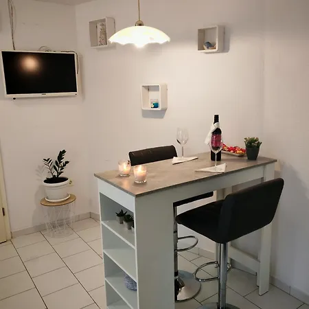 Lukas Apartamento *